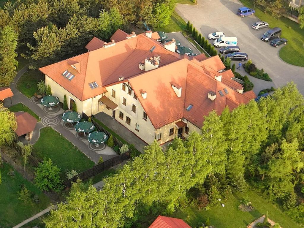 Hotel Maxima Wolanow Экстерьер фото